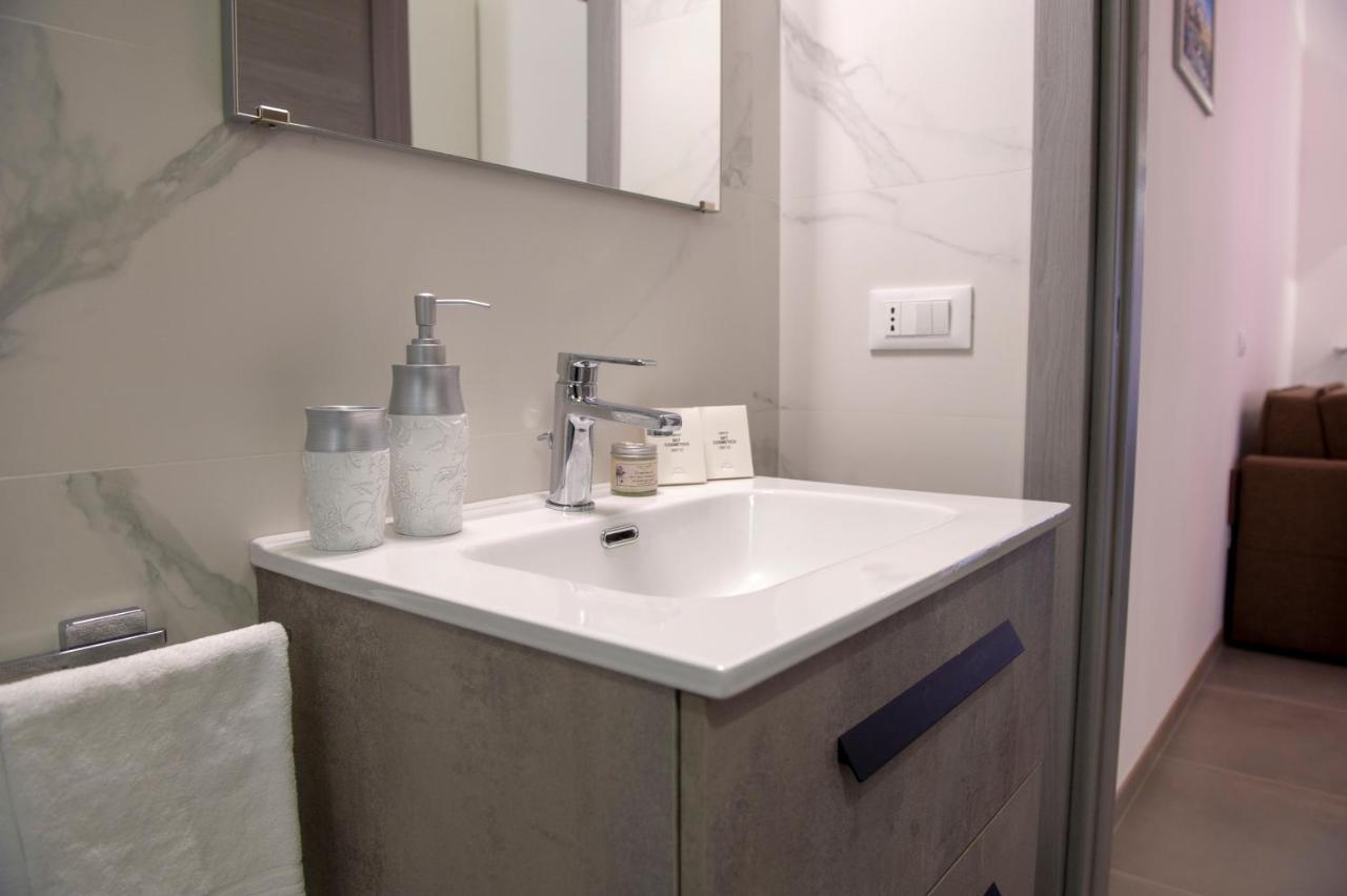 Joyce Luxury Suite Monopoli Exteriör bild